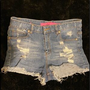 Tinsel Town Jean Shorts!!